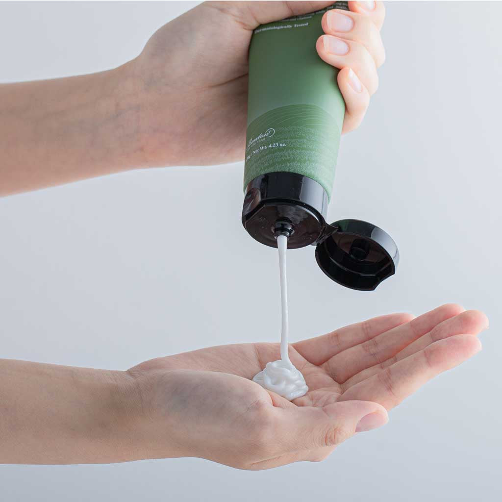 BENTON Deep Green Tea Cleansing Foam
